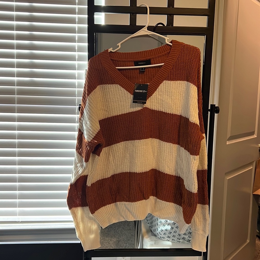 Forever 21 Sweater Top